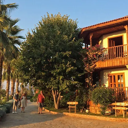 Montana Pine Semesteranläggning (resort) Öludeniz