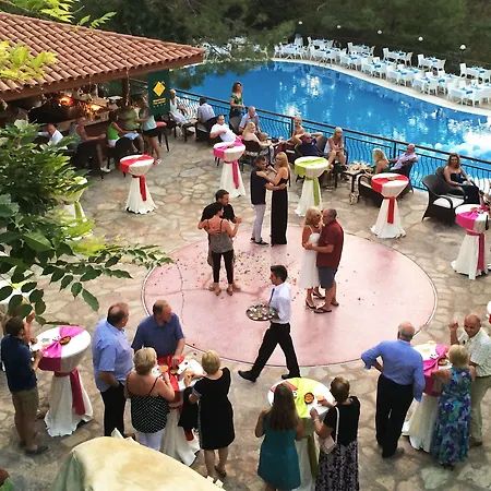 Montana Pine Semesteranläggning (resort)