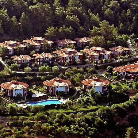 Semesteranläggning (resort) Montana Pine 4*