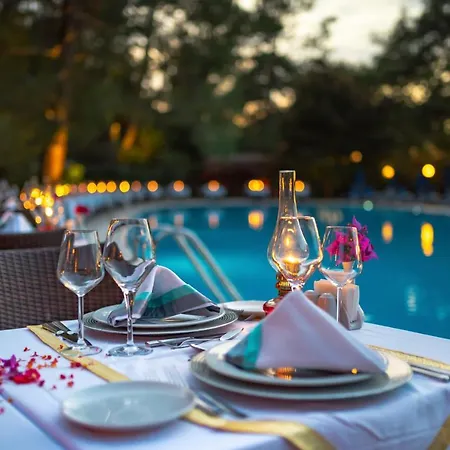 Montana Pine Semesteranläggning (resort) Öludeniz