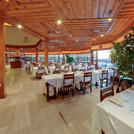 منتجع Montana Pine 4*
