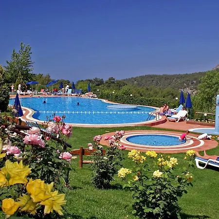 Montana Pine Resort 4*