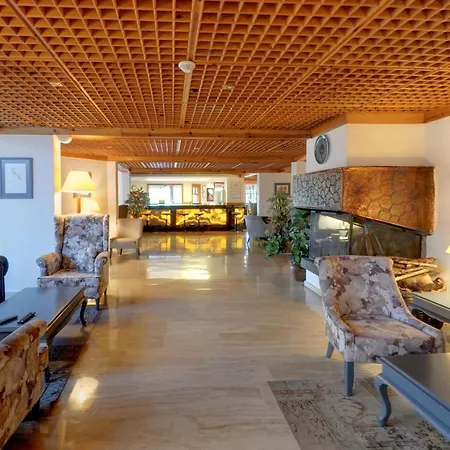 Resort Montana Pine